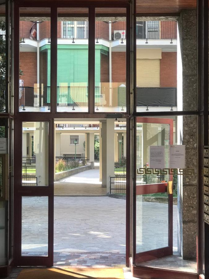 Smart Apartment Prada Foundation Milão Exterior foto
